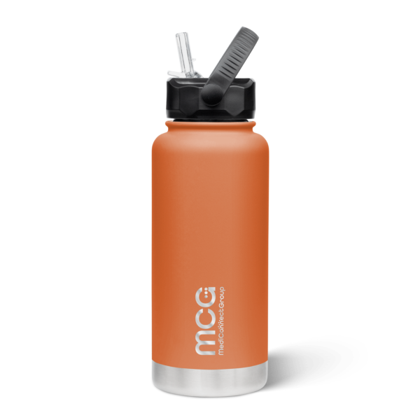 950mL Insulated Bottle w/ Straw Lid - Image 2